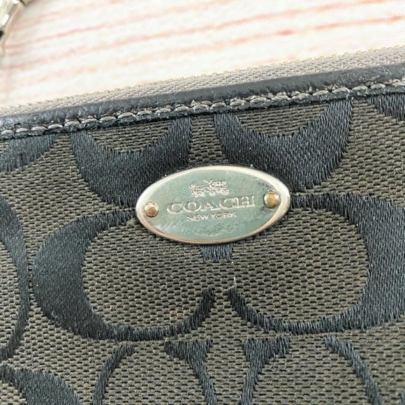 Coach Wristlet - Picture 3 of 7